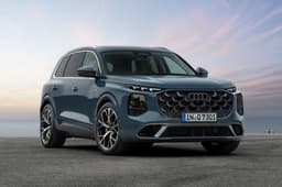 2026 audi q7 on road