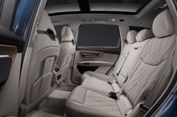 2026 audi q7 in studio
