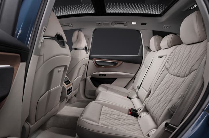 2026 audi q7 in studio