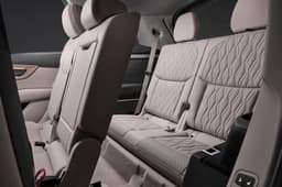2026 audi q7 in studio
