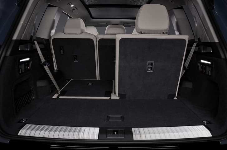 2026 audi q7 in studio