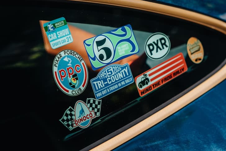 Porsche 911 Carrera T inspired by Wood quarter glass stickers