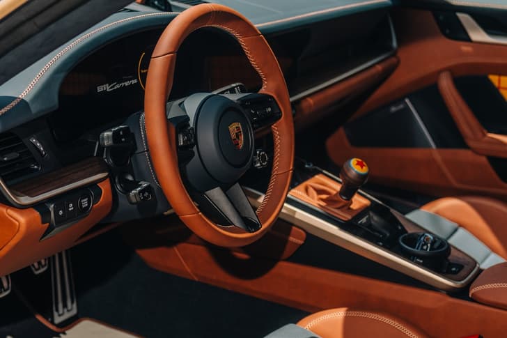 Porsche 911 Carrera T inspired by Woody interior