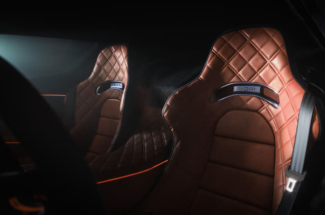 Genesis Magma GT