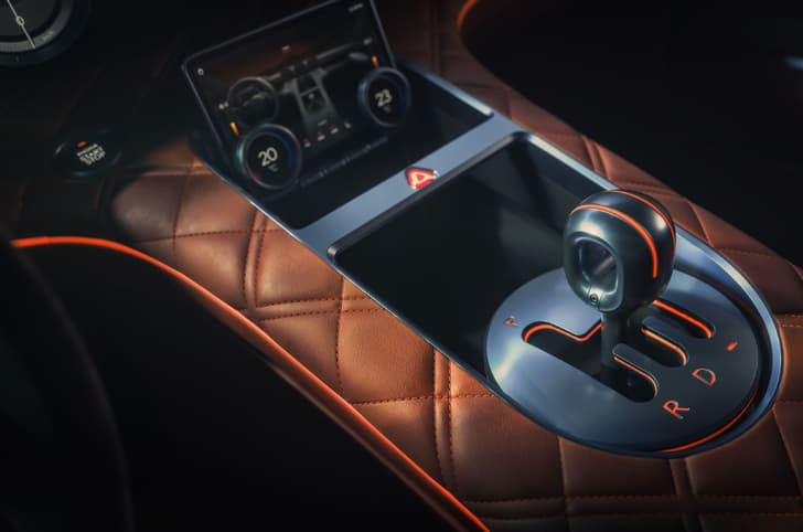 Genesis Magma GT