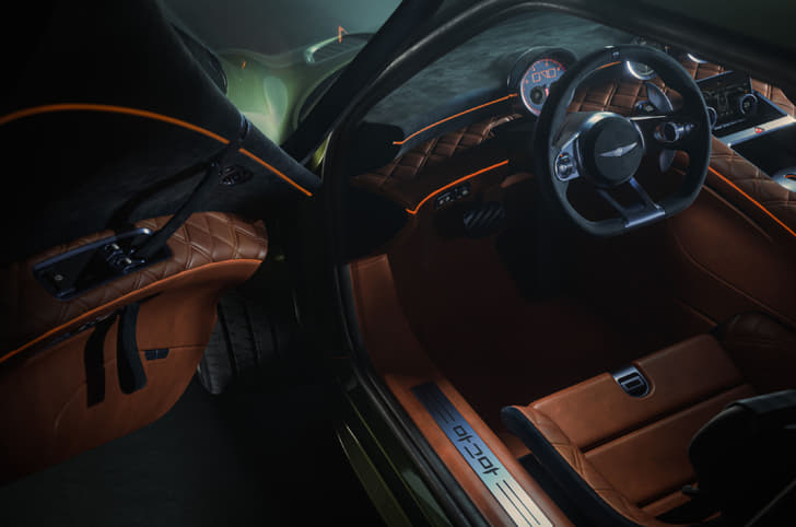 Genesis Magma GT