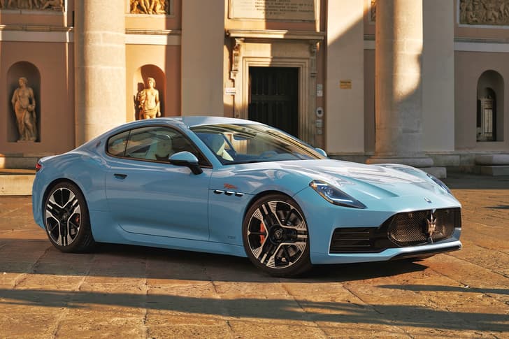2026 maserati granturismo folgore in city