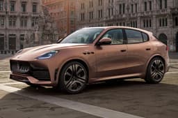 2026 Maserati Grecale Folgore front three quarter