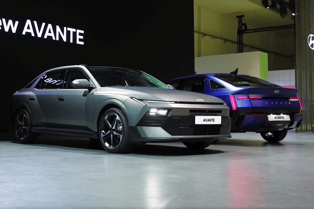 2026 hyundai elantra in studio
