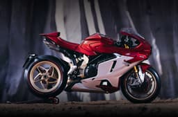 MV Agusta Superveloce 1000 Serie Oro right side profile