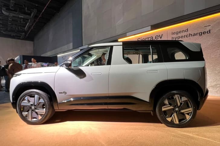 Tata-Sierra-EV-side-profile