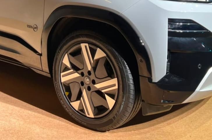 Tata-Sierra-EV-wheels 