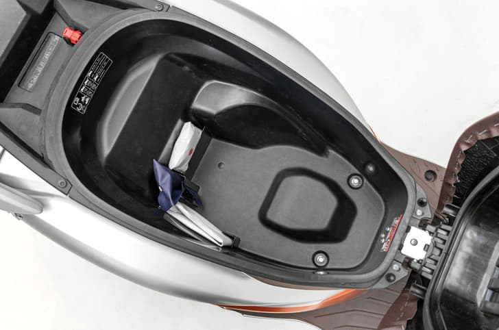 2026 Suzuki Burgman Street features image gallery