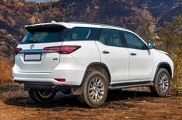 Toyota Fortuner rear quarter static