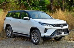 Toyota Legender front quarter static