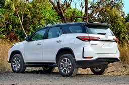 Toyota Legender rear quarter static