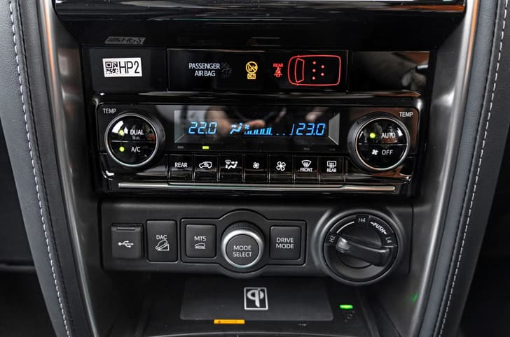 Toyota Fortuner AWD settings