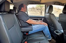 Toyota Fortuner second row seats