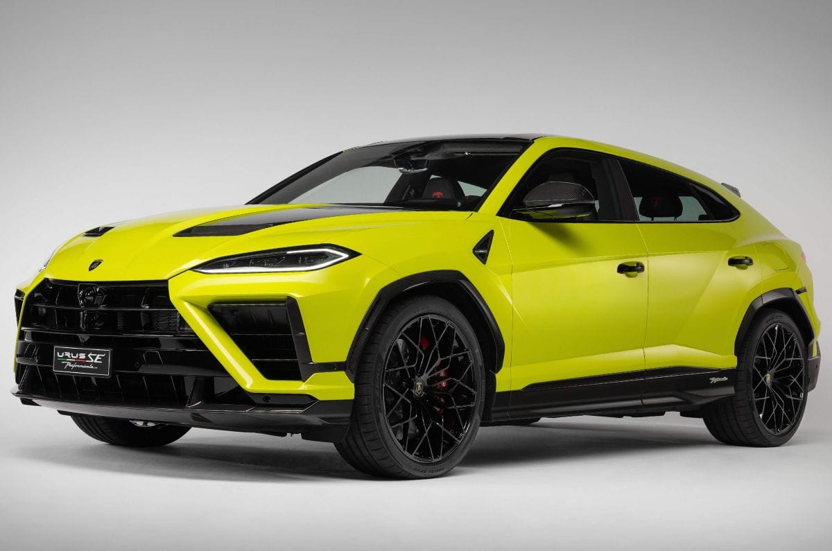 Lamborghini Urus SE Performante front quarter