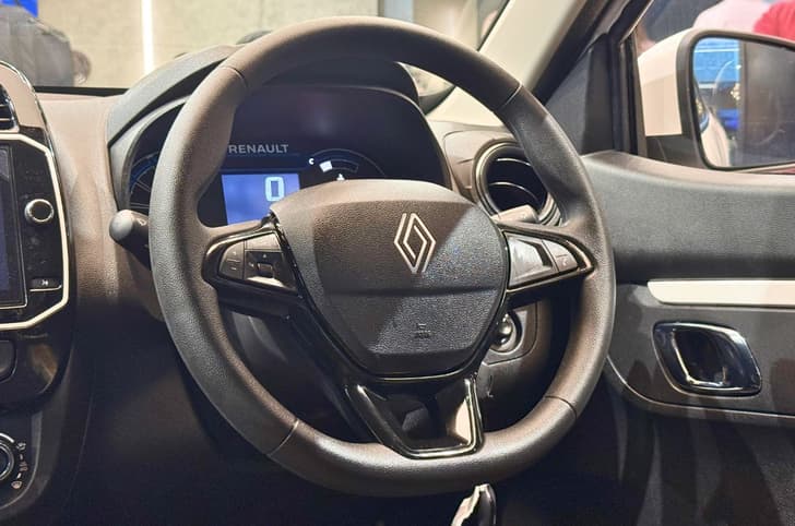 2026 Renault Kwid steering wheel