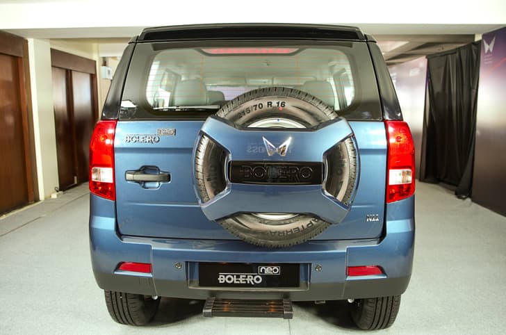 mahindra bolero neo in studio