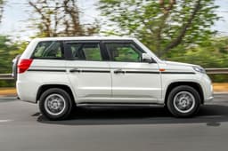 mahindra bolero neo+ on road