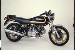 Ducati Streetfighter V4 S 100 image gallery