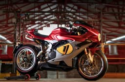 MV Agusta Superveloce 1000 AGO front three quarter
