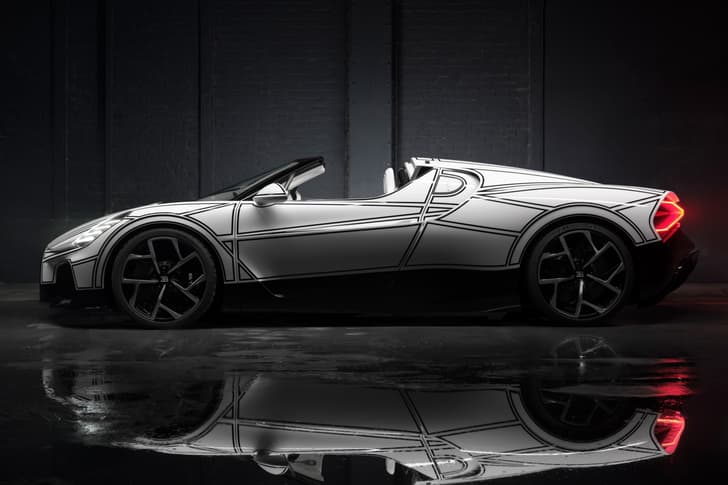Bugatti Mistral Blanc Eternel side static