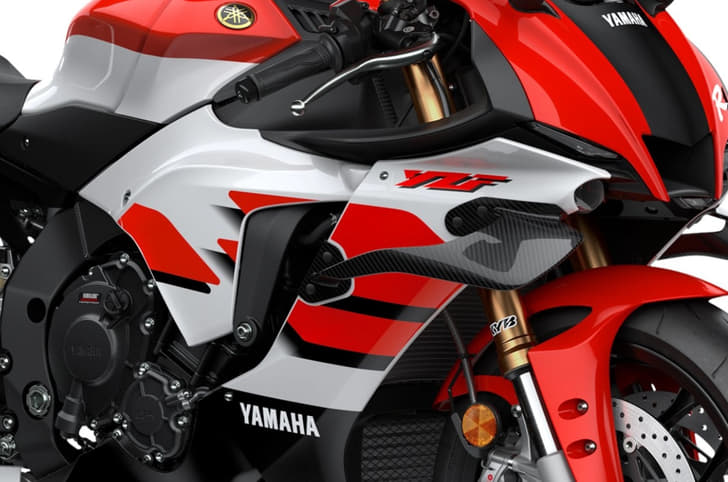 2026 Yamaha YZF-R1 image gallery