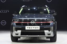 Nissan Tekton front