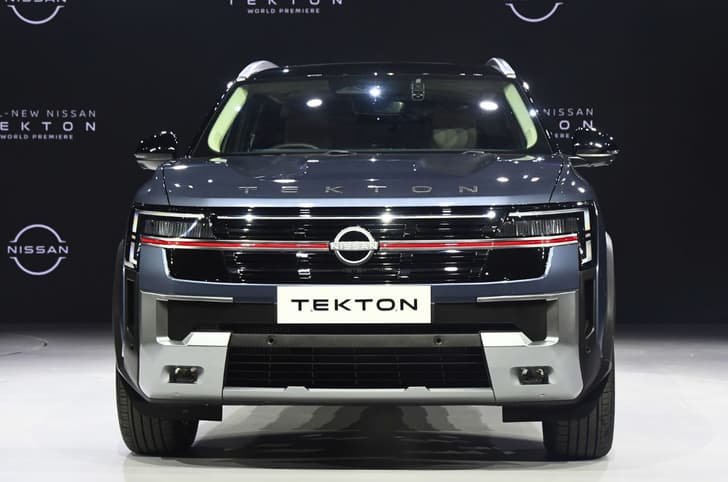 Nissan Tekton front