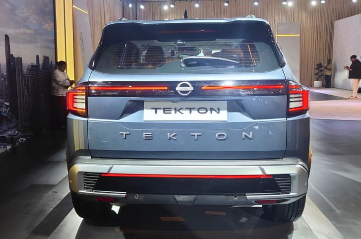 Nissan Tekton rear