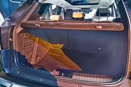 Nissan Tekton boot