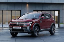 nissan tekton flare garnet red