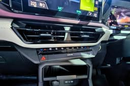 Nissan Tekton HVAC panel