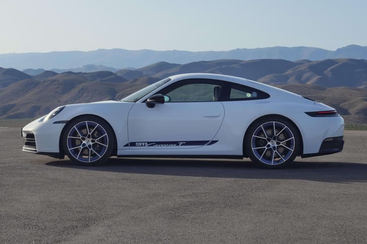 Porsche 911 Carrera T side static