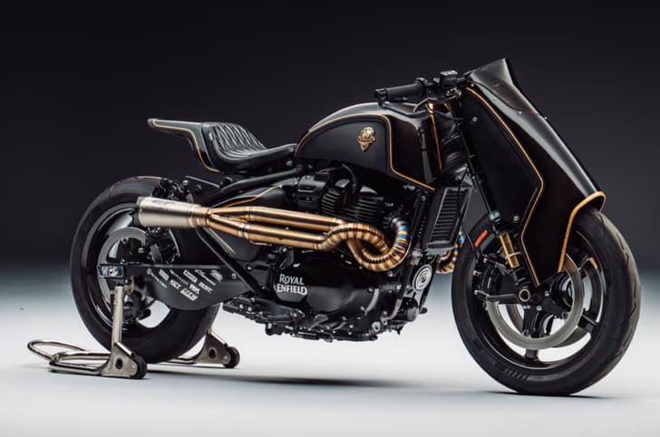 Caliber Royale Custom motorcycle front three quarter