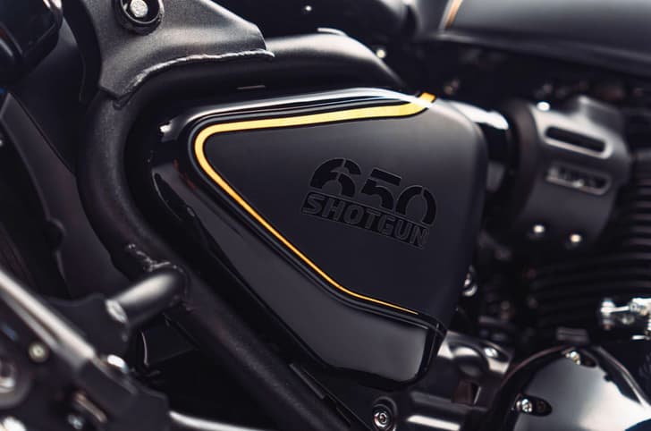 Royal Enfield Shotgun 650 Rough Crafts Edition side panel