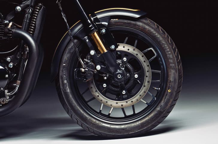 Royal Enfield Shotgun 650 Rough Crafts Edition front wheel