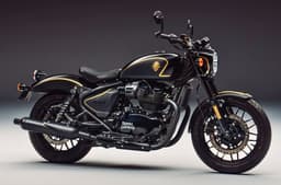 Royal Enfield Shotgun 650 Rough Crafts Edition front three quarter