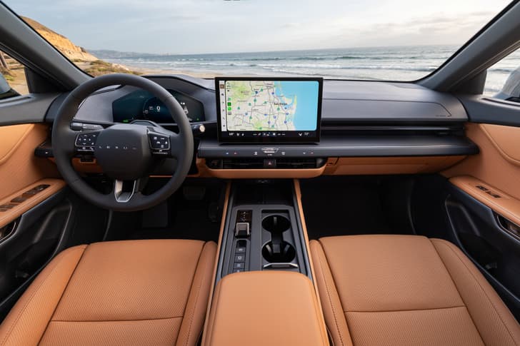 Lexus ES 350h interior