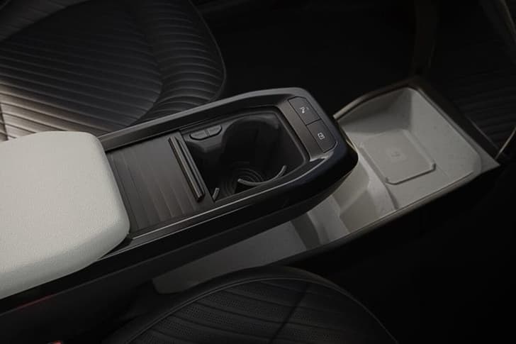 kia syros ev in studio