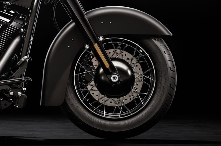 Harley Davidson Deadwood wheels