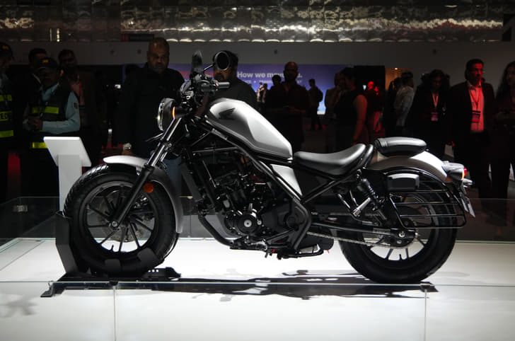 Honda Rebel 300 side profile
