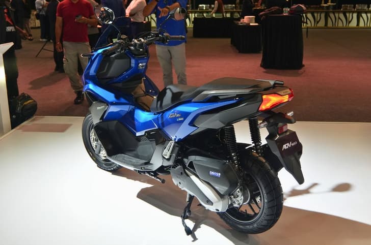Honda ADV160 rear three quarter