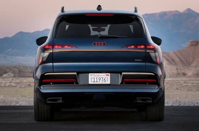 Audi Q9 rear static image