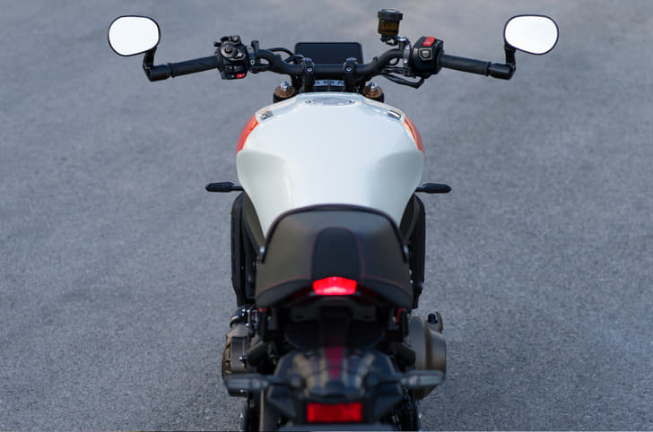 2026 Yamaha XSR900 image gallery