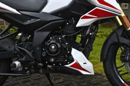 Bajaj Pulsar N160 SS engine