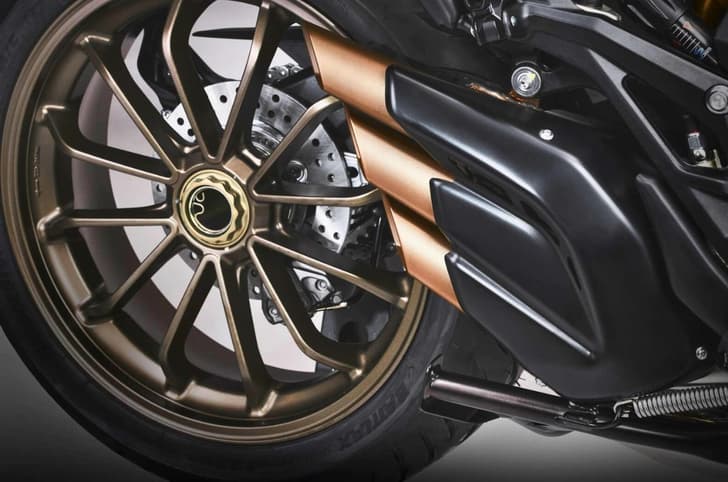 MV Agusta Turismo Veloce SCS exhaust